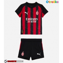 Otroške Nogometnih dresov AC Milan Domači 2025-26 Kratki rokavi (+ hlače)